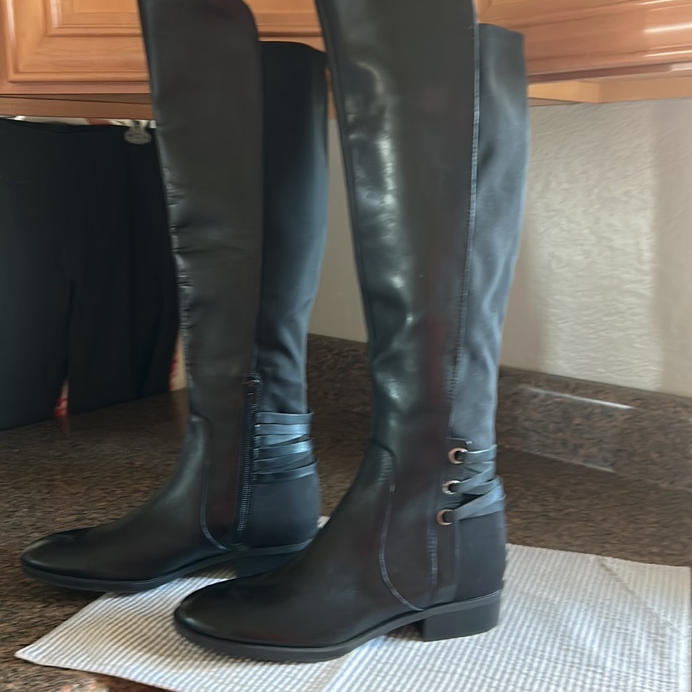 NEW “Vince Camuto” Librena size 8 1/2 heel 1 1/4 aprox leather/gore-Tex
